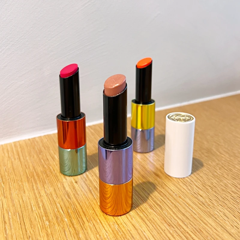 愛馬仕2025春夏限量版Rouge Brillant Silky 絲柔亮澤唇膏(共3色)3g,NT2,600 愛馬仕2025春夏限量版Rouge Brillant Silky 絲柔亮澤唇膏(共3色)3g,NT2,600