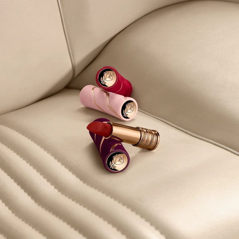 蘭蔻絕對完美唇膏絲絨霧感2025情人節限定版(共3色),NT1,480 蘭蔻絕對完美唇膏絲絨霧感2025情人節限定版(共3色),NT1,480