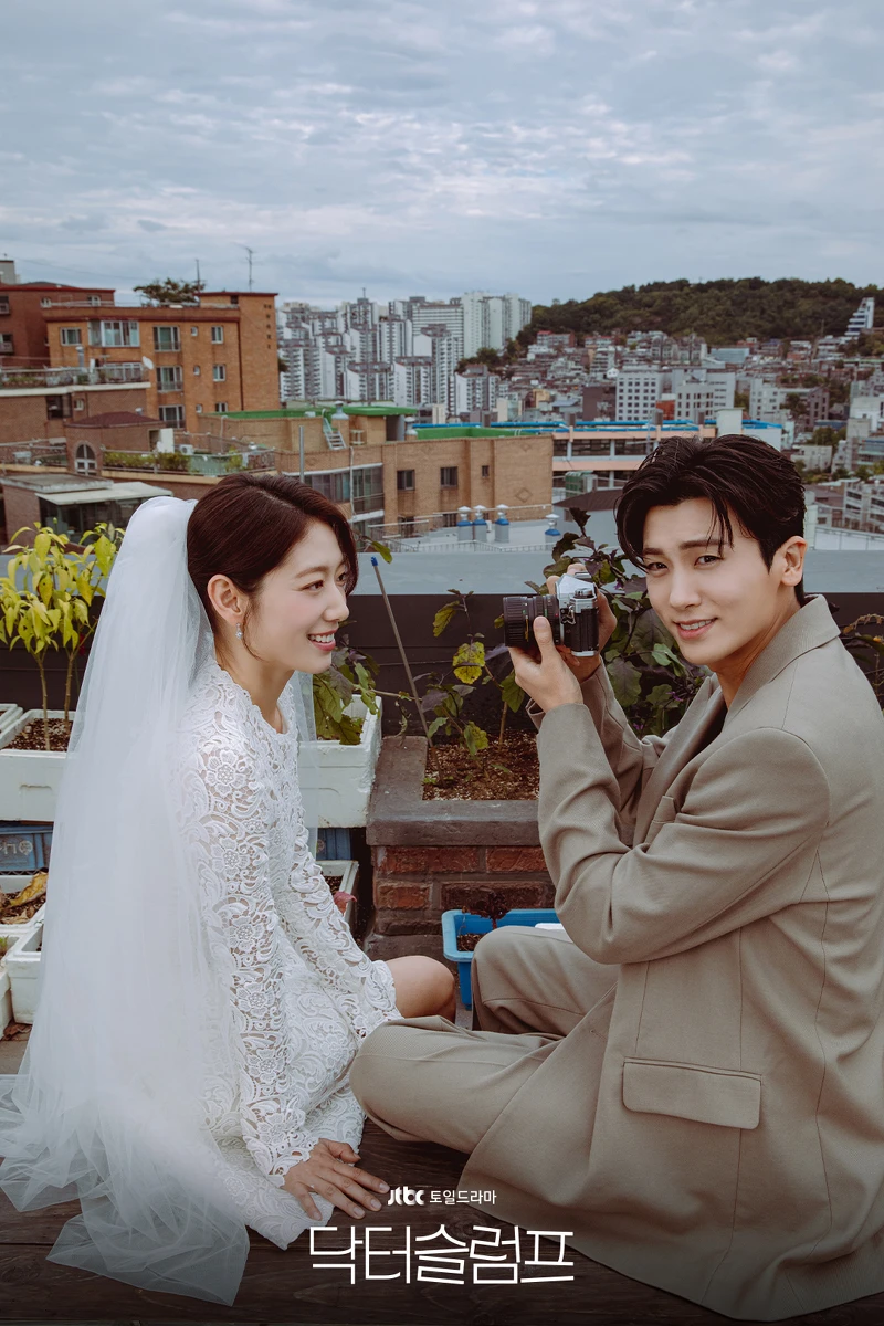 朴信惠與朴炯植兩人在戲中的粉紅泡泡不少。 朴信惠與朴炯植兩人在戲中的粉紅泡泡不少。