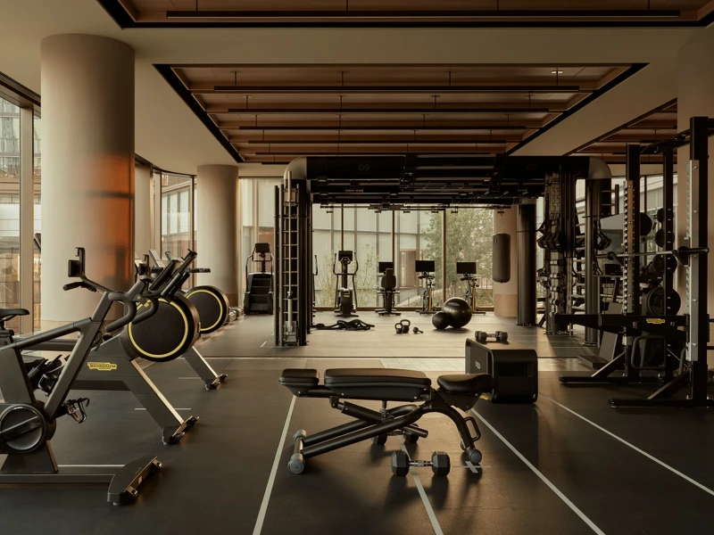 東京最大的健身房,面積約有340平方公尺。 東京最大的健身房,面積約有340平方公尺。