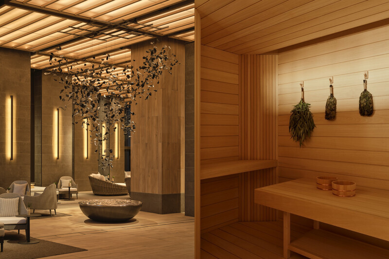 水療區有藝術品妝點,並附設桑拿室。 水療區有藝術品妝點,並附設桑拿室。