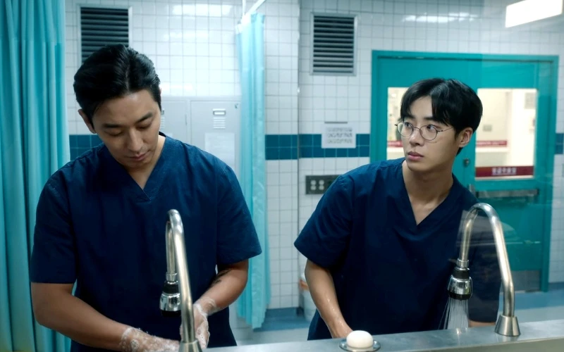 《外傷重症中心》突然被挖角的楊載源 Photo/ Netflix 《外傷重症中心》突然被挖角的楊載源 Photo/ Netflix