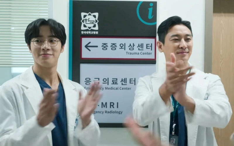 《外傷重症中心》小組升級成中心 Photo/ Netflix 《外傷重症中心》小組升級成中心 Photo/ Netflix