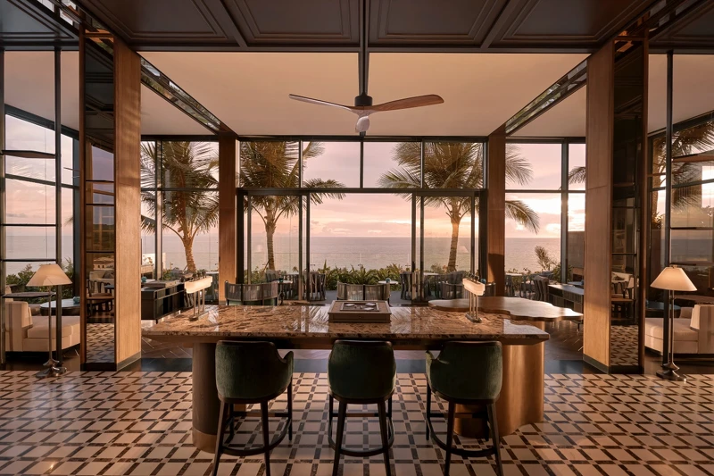 「麗晶酒店俱樂部」。 「麗晶酒店俱樂部」。