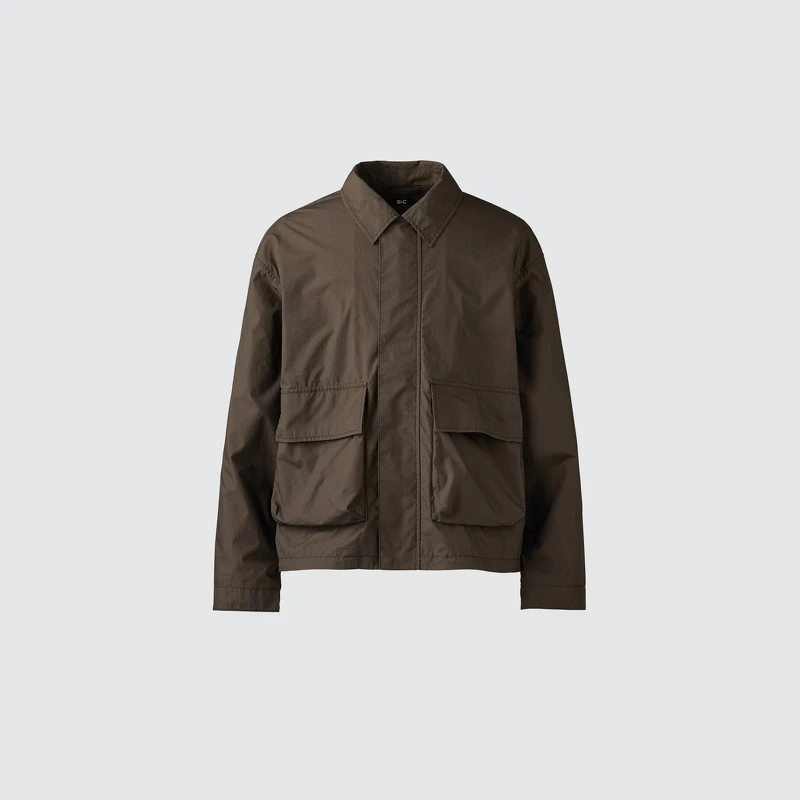 棉質短版布勞森外套,NT1990。 棉質短版布勞森外套,NT1990。