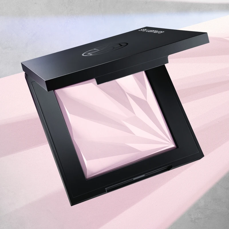 shu uemura植村秀無極限幻光蜜粉餅(#星透紫),NT2,300 shu uemura植村秀無極限幻光蜜粉餅(#星透紫),NT2,300