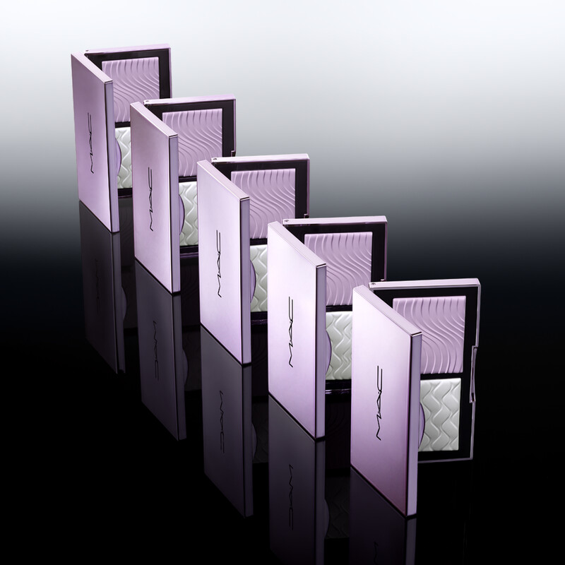 M.A.C口袋雙色濾鏡蜜粉餅2*3.5g,NT1,620 M.A.C口袋雙色濾鏡蜜粉餅2*3.5g,NT1,620