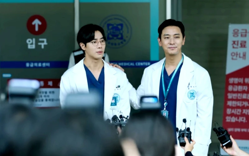 《外傷重症中心》秋英宇 朱智勛 Photo/ Netflix 《外傷重症中心》秋英宇 朱智勛 Photo/ Netflix
