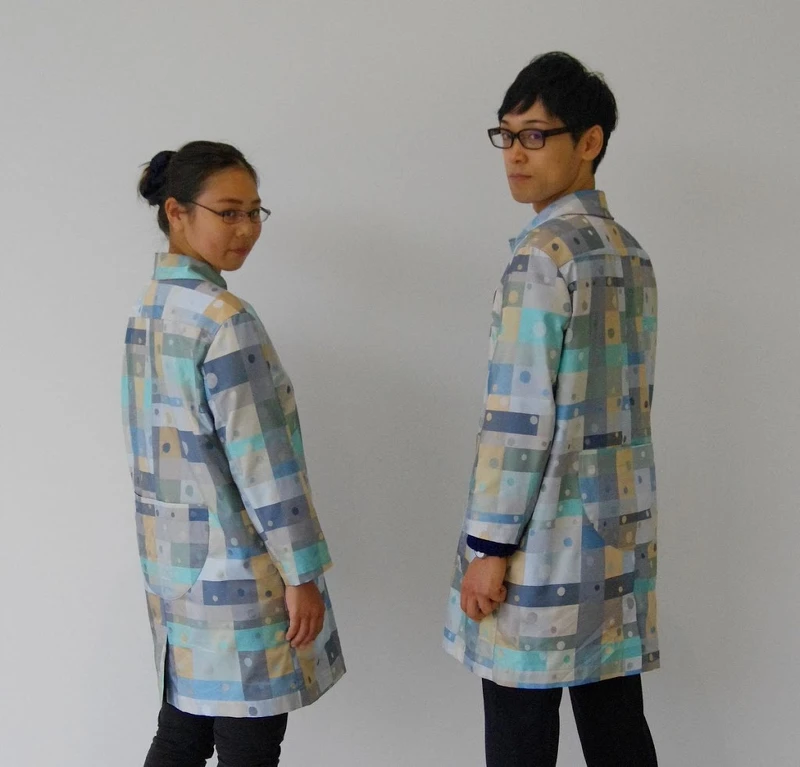 此為2015年起皆川明打造的制服。 此為2015年起皆川明打造的制服。