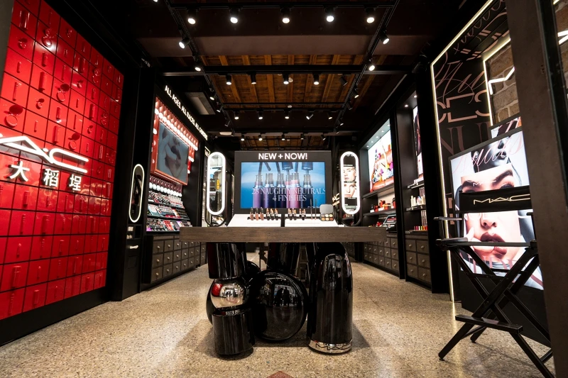 M.A.C台北大稻埕禮物概念店店內全景。 M.A.C台北大稻埕禮物概念店店內全景。