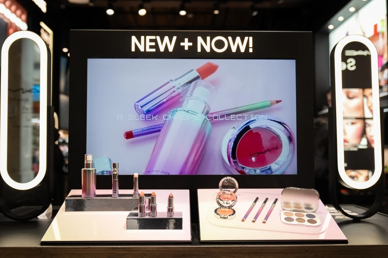 M.A.C未來銀灰系列在台北大稻埕禮物概念店搶先上市 M.A.C未來銀灰系列在台北大稻埕禮物概念店搶先上市