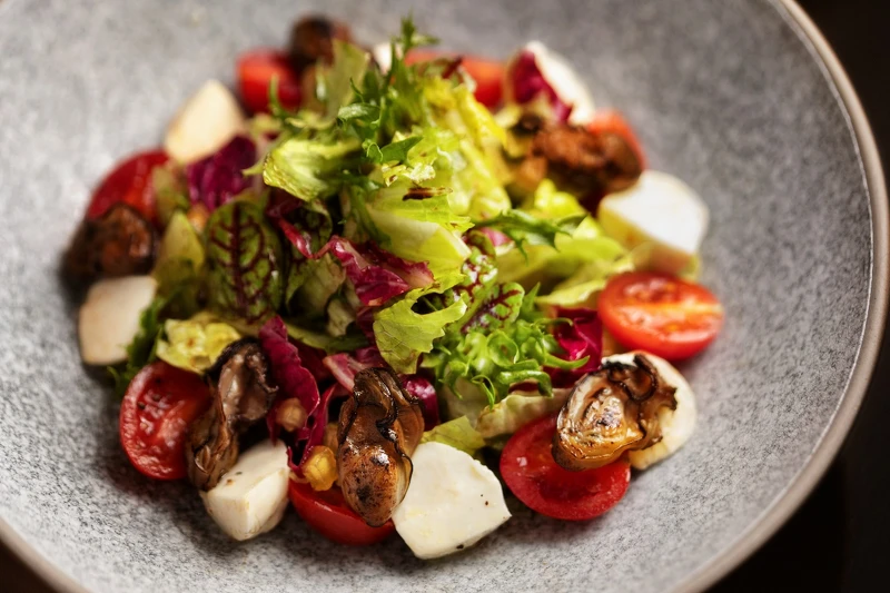 「新鮮時蔬沙拉」。 「新鮮時蔬沙拉」。