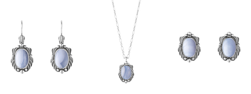 HERITAGE系列台灣限定2025年度藍紋瑪瑙純銀垂墜耳環,建議售價NT$10,900、HERITAGE系列台灣限定2025年度藍紋瑪瑙純銀項鍊,建議售價NT$10,900、HERITAGE系列台灣限定2025年度藍紋瑪瑙純銀耳夾,建議售價NT$10,900。 HERITAGE系列台灣限定2025年度藍紋瑪瑙純銀垂墜耳環,建議售價NT$10,900、HERITAGE系列台灣限定2025年度藍紋瑪瑙純銀項鍊,建議售價NT$10,900、HERITAGE系列台灣限定2025年度藍紋瑪瑙純銀耳夾,建議售價NT$10,900。