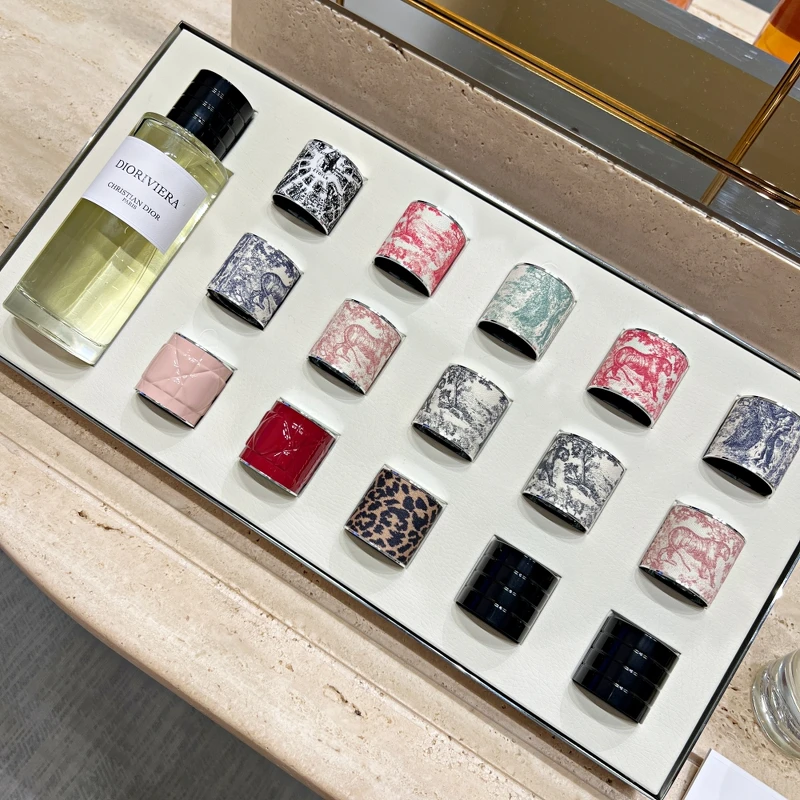 迪奧香氛世家高訂香氛瓶蓋。