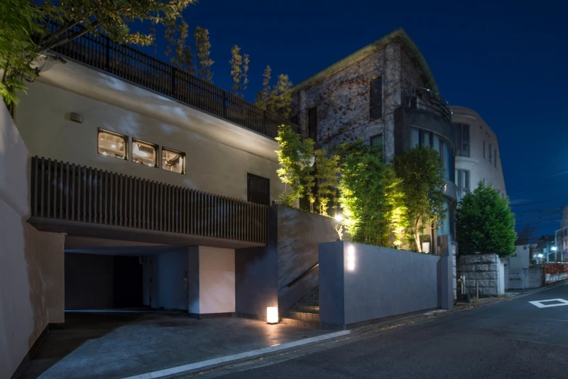 藏在東京南麻布寧靜住宅區內的「茶禪華之所以傳奇,主要的原因是它為全球第一也是唯一一間由日本籍主廚掌杓且獲得米其林三星肯定的中餐廳。 藏在東京南麻布寧靜住宅區內的「茶禪華之所以傳奇,主要的原因是它為全球第一也是唯一一間由日本籍主廚掌杓且獲得米其林三星肯定的中餐廳。