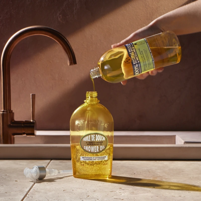 L'OCCITANE歐舒丹杏仁沐浴油250ml，NT1,080、500ml，NT1,880、補充瓶500ml，NT1,620