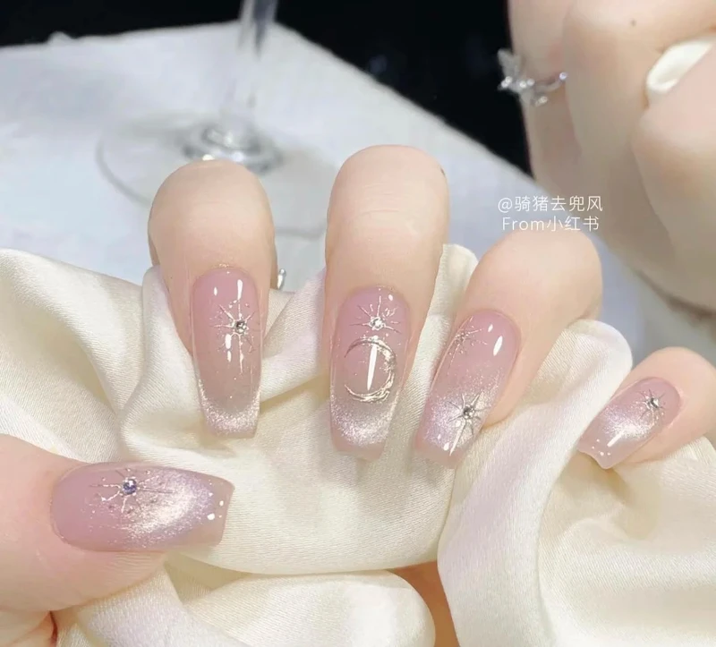 Photo/小紅書@芝士的爱美甲