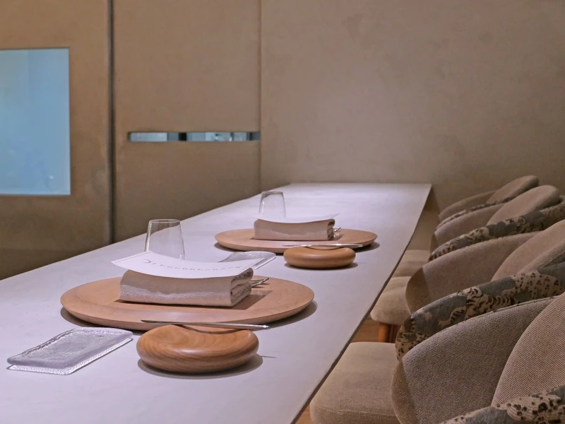 来栖けい先生的「減法」智慧，為當代美食世界開啟了另一種目光，成為難得的養分。