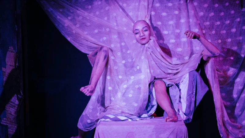 《甜眼淚》劇照(國家兩廳院提供/攝影:朱特) 《甜眼淚》劇照(國家兩廳院提供/攝影:朱特)