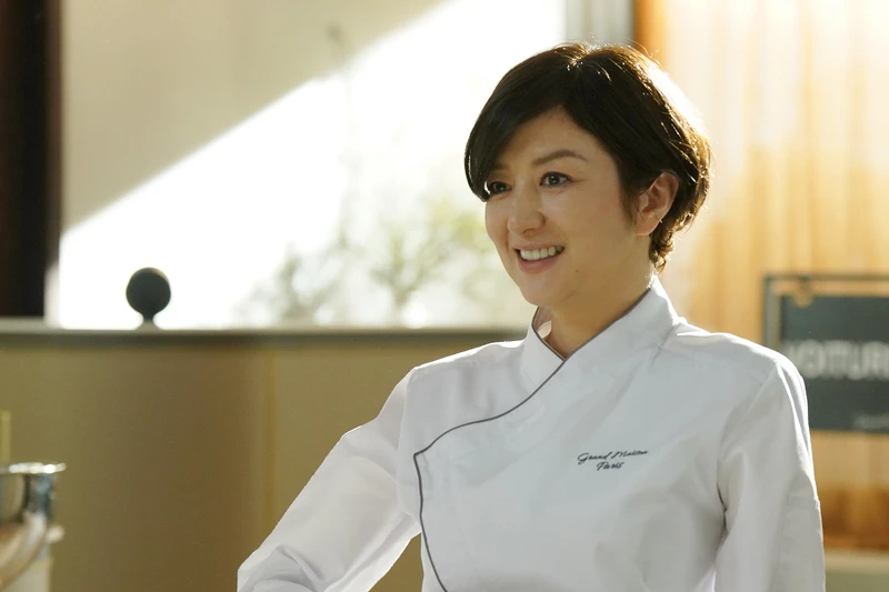 鈴木京香則在劇中飾演迎接種種挑戰的「早見倫子」。 鈴木京香則在劇中飾演迎接種種挑戰的「早見倫子」。