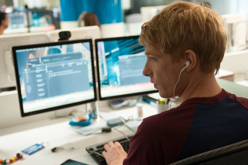 《人造意識》2015 《人造意識》2015