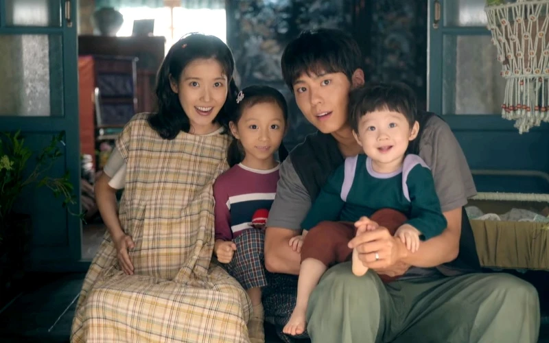 《苦盡柑來遇見你》全家福 ©Netflix 《苦盡柑來遇見你》全家福 ©Netflix