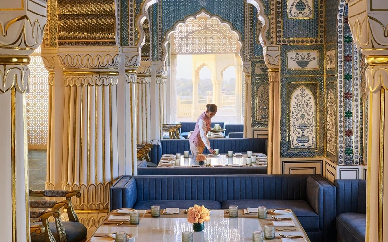 「Sheesh Mahal」餐廳提供受在地風味啟發的精緻料理。 「Sheesh Mahal」餐廳提供受在地風味啟發的精緻料理。