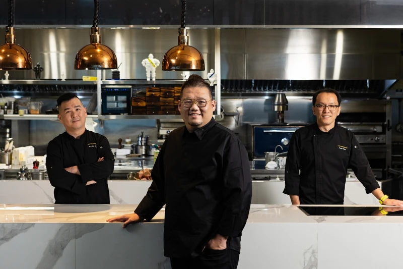 行政總主廚凌維廉與餐廳團隊。