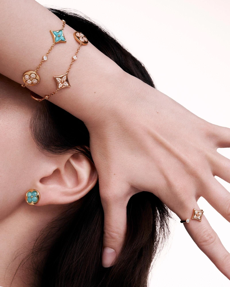 LV路易威登 Color Blossom系列珠寶新品穿戴示範