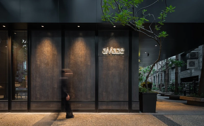 開業不到一年，台北當代新中菜餐廳「aMaze 心宴」便榮登《米其林指南》入選餐廳名單。