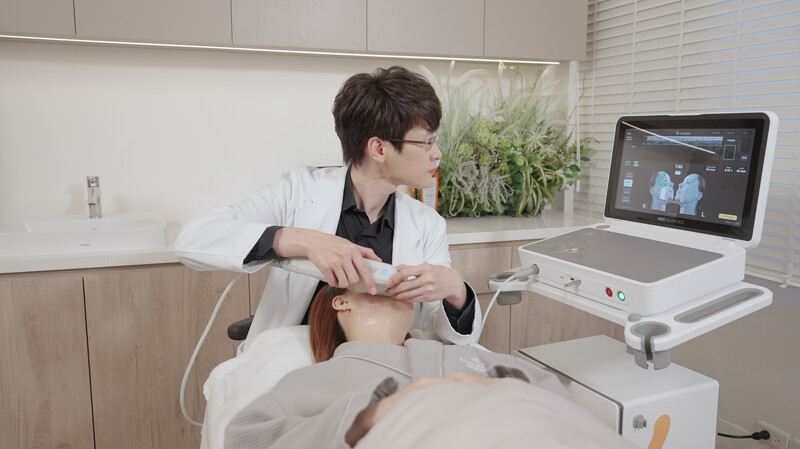 （凝境美學－曾繁聞院長使用Ultherapy PRIME&reg;美國音波 極透+ 實現精準高訂拉提）