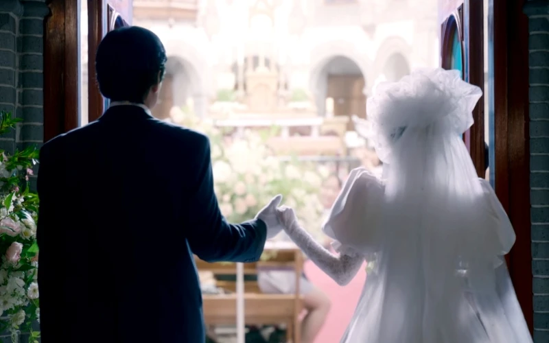 《苦盡柑來遇見你》大家都在猜金明到底嫁給誰 ? ©Netflix 《苦盡柑來遇見你》大家都在猜金明到底嫁給誰 ? ©Netflix