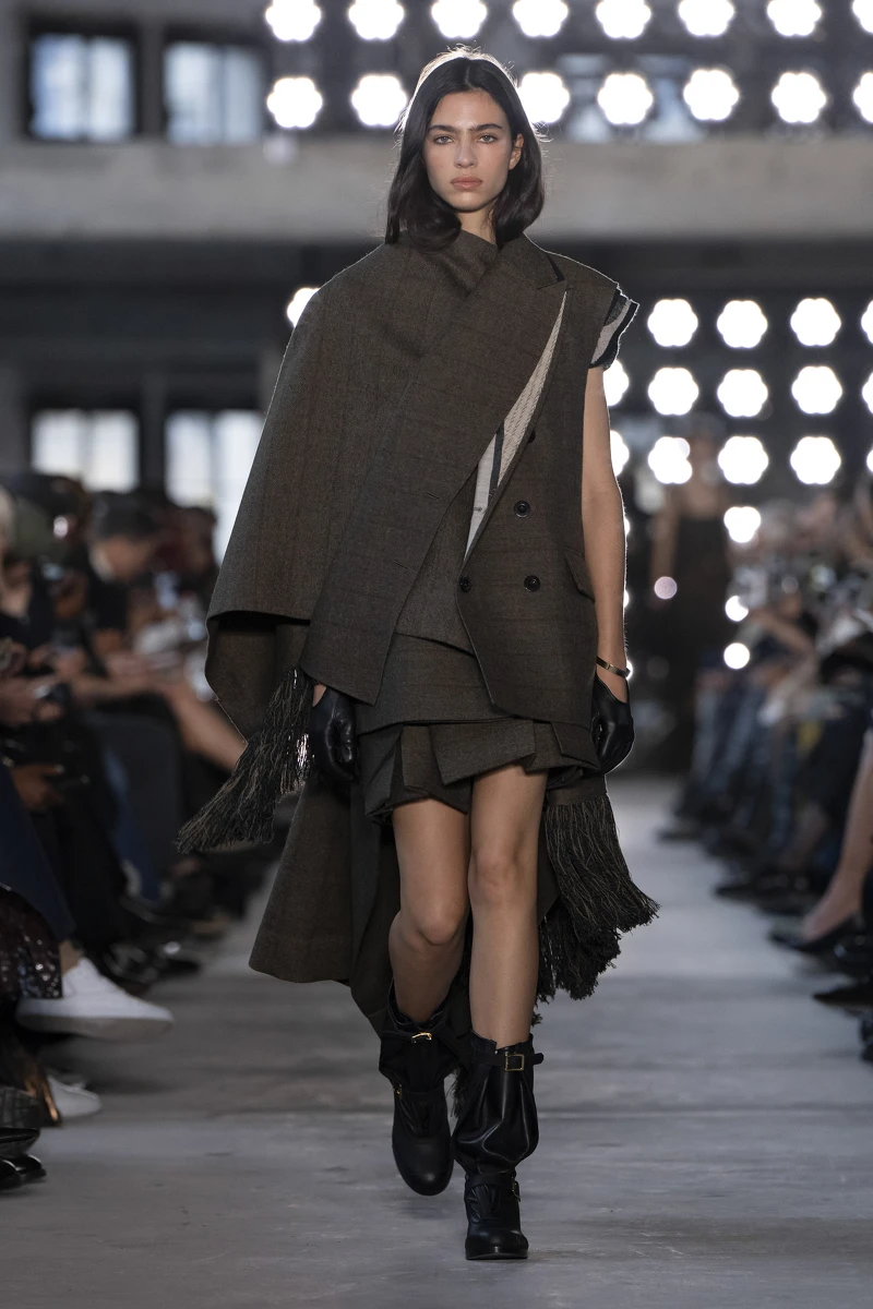 Sacai25FW系列。