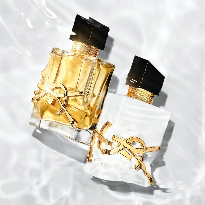 YSL(左)自由不羈淡香精與(右)自由不羈裸膚之水。 YSL(左)自由不羈淡香精與(右)自由不羈裸膚之水。