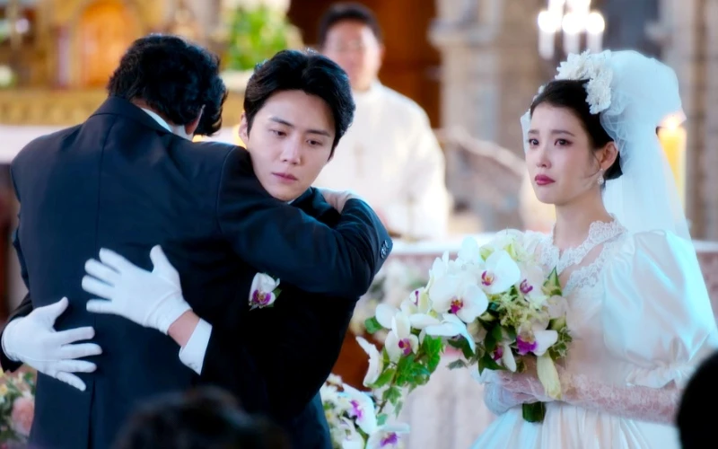 《苦盡柑來遇見你》金宣虎 IU©Netflix 《苦盡柑來遇見你》金宣虎 IU©Netflix