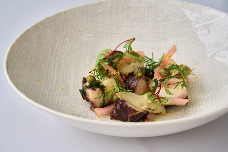 「章魚佐朝鮮薊」。