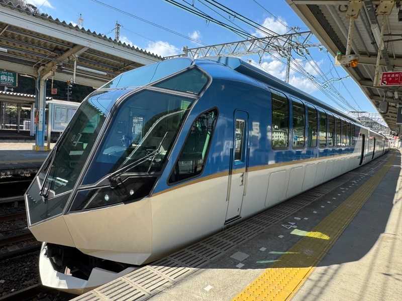 水水獺Liner車體以藍白為主題色,火車駕駛座後方就是景觀台,遊客可以在此感受列車前進的快感。 水水獺Liner車體以藍白為主題色,火車駕駛座後方就是景觀台,遊客可以在此感受列車前進的快感。