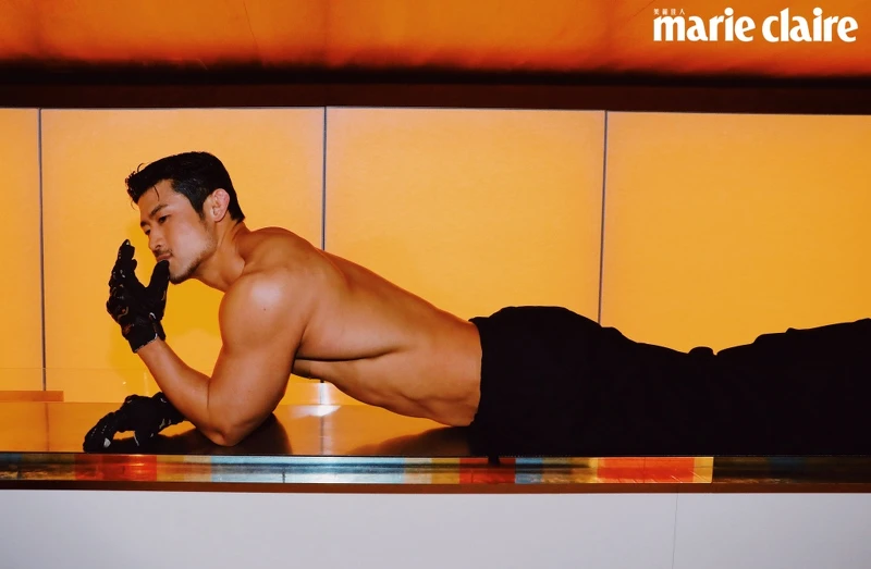 黑色羊毛直筒褲,Goldwin(Hotel V)。 黑色羊毛直筒褲,Goldwin(Hotel V)。