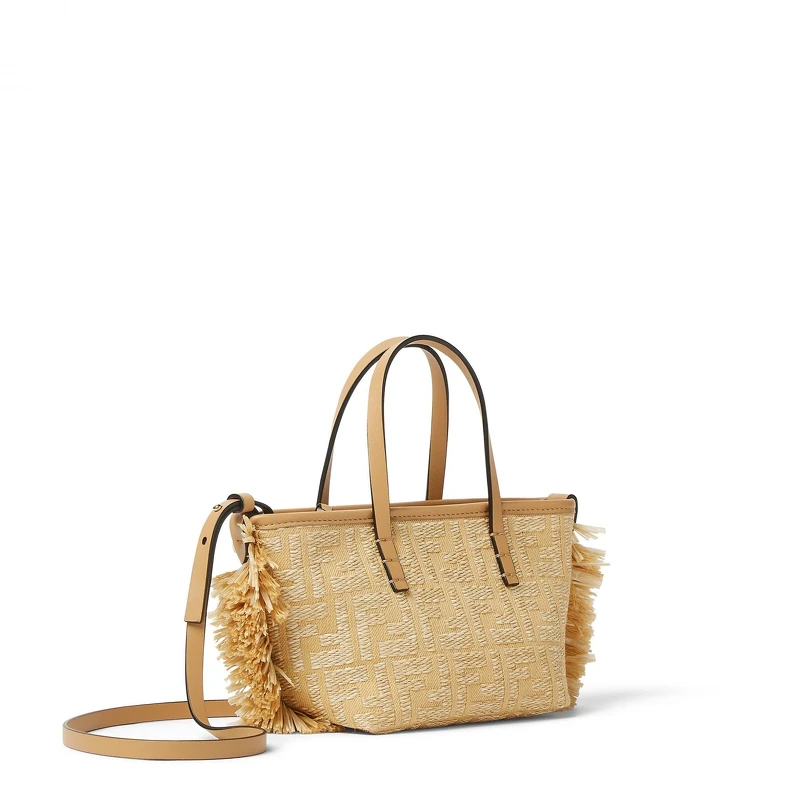 FENDI 拉菲草編織 抽鬚造型 FF LOGO 購物包(mini) 建議售價NT$55,200 FENDI 拉菲草編織 抽鬚造型 FF LOGO 購物包(mini) 建議售價NT$55,200