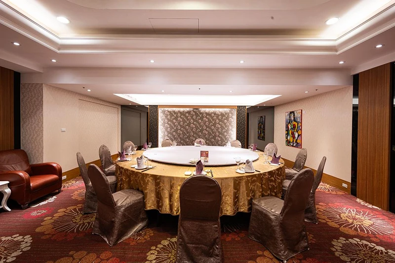 適合聚餐的私密包廂空間。 適合聚餐的私密包廂空間。