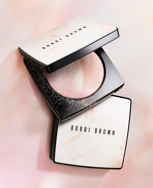 BOBBI BROWN大理石粉嫩蜜粉餅10g,NT1,900 BOBBI BROWN大理石粉嫩蜜粉餅10g,NT1,900