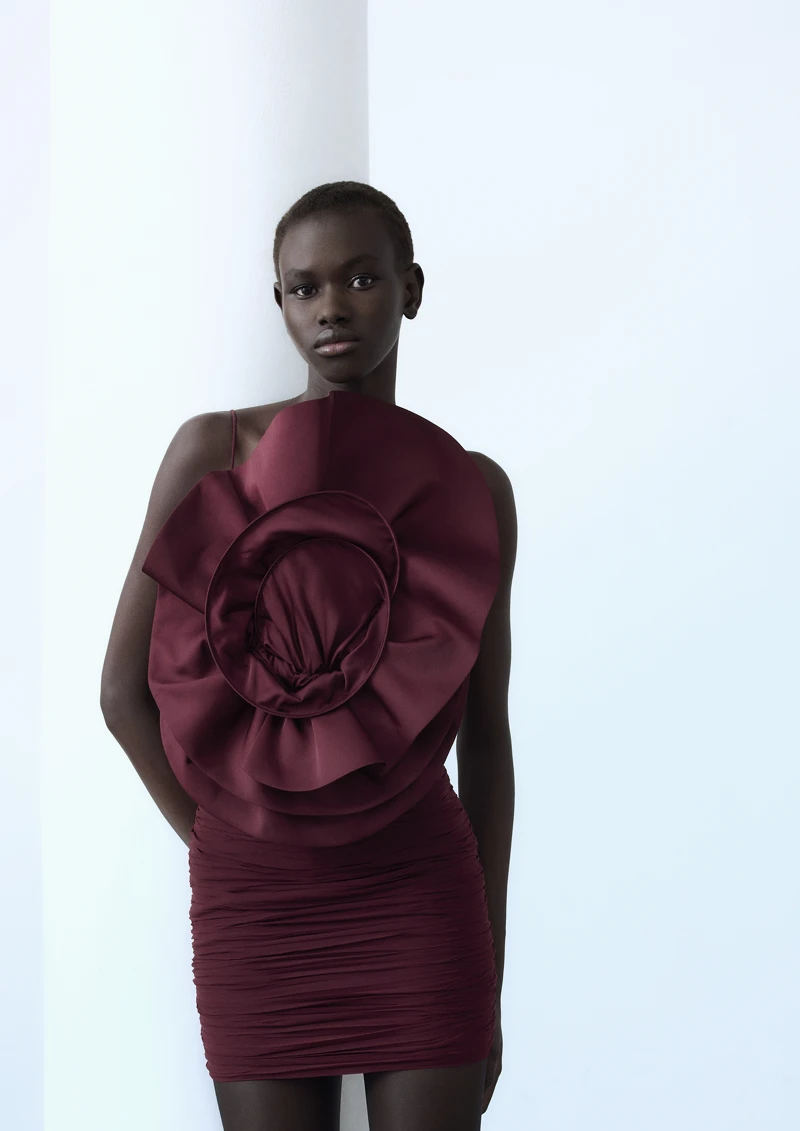 Magda Butrym H&M。 Magda Butrym H&M。