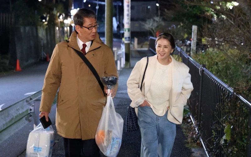 《再續.倒數第二次戀愛》中井貴一 小泉今日子 © Fuji Television Network 《再續.倒數第二次戀愛》中井貴一 小泉今日子 © Fuji Television Network