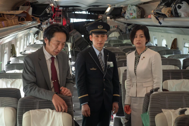 充滿危機與人性衝突的《新幹線驚爆倒數》由樋口真嗣執導。 充滿危機與人性衝突的《新幹線驚爆倒數》由樋口真嗣執導。