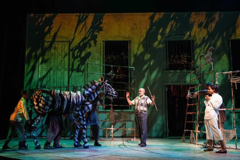 《少年PI的奇幻漂流》舞台劇劇照(攝影|Johan Persson) 《少年PI的奇幻漂流》舞台劇劇照(攝影|Johan Persson)