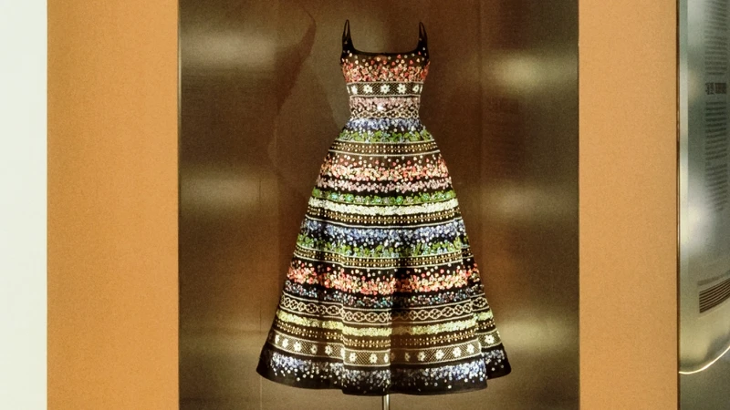 Maria Grazia Chiuri 設計的禮服