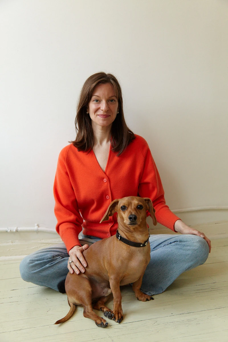 美國策展人-艾蕾娜.克萊爾.費爾德曼(Alaina Claire Feldman) 美國策展人-艾蕾娜.克萊爾.費爾德曼(Alaina Claire Feldman)