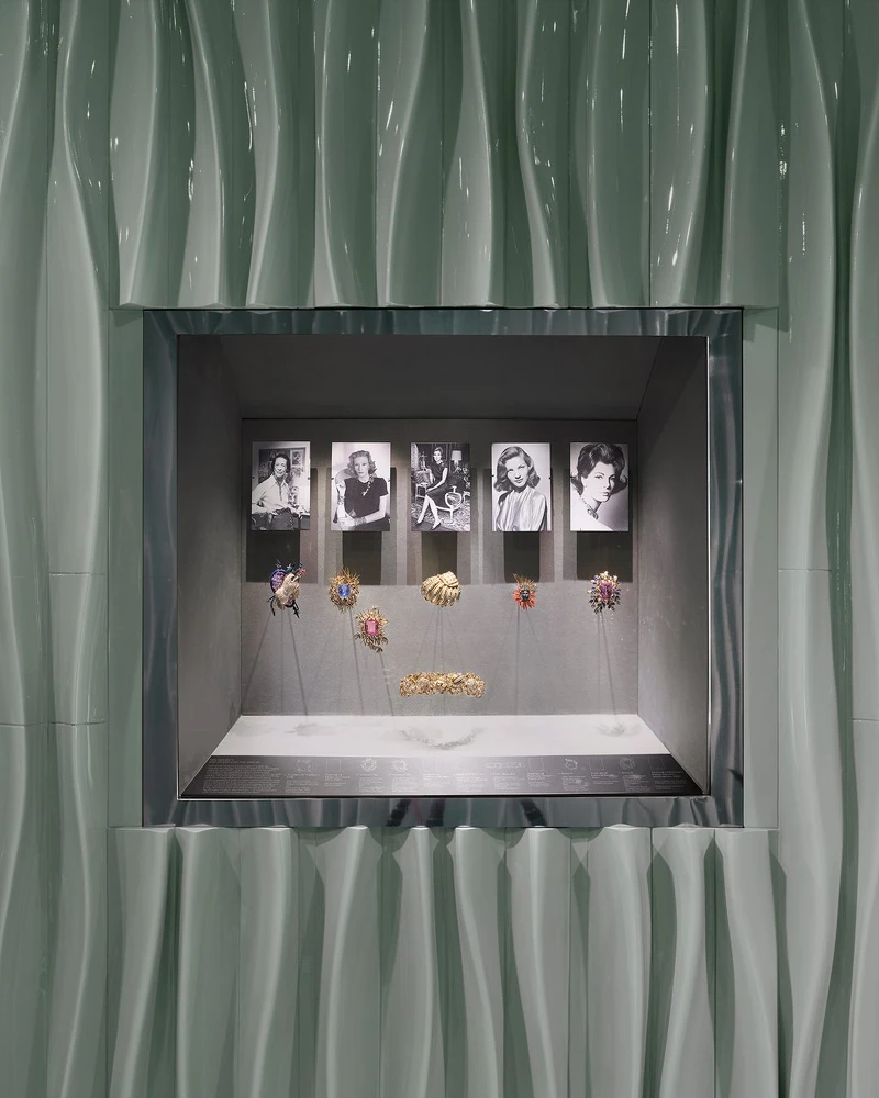 Tiffany & Co. 全新Blue Book 2025 《Sea of Wonder 瑰海奇珍》高級珠寶展位於紐約Landmark內展區