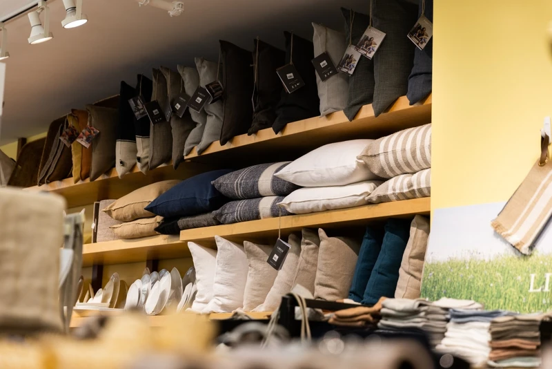 「Loaves and Fishes」提供全面的生活風格商品。