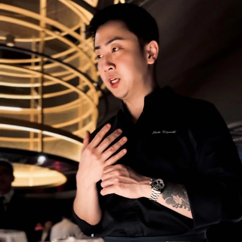 Chef Sato 出身料理職人世家。 Chef Sato 出身料理職人世家。